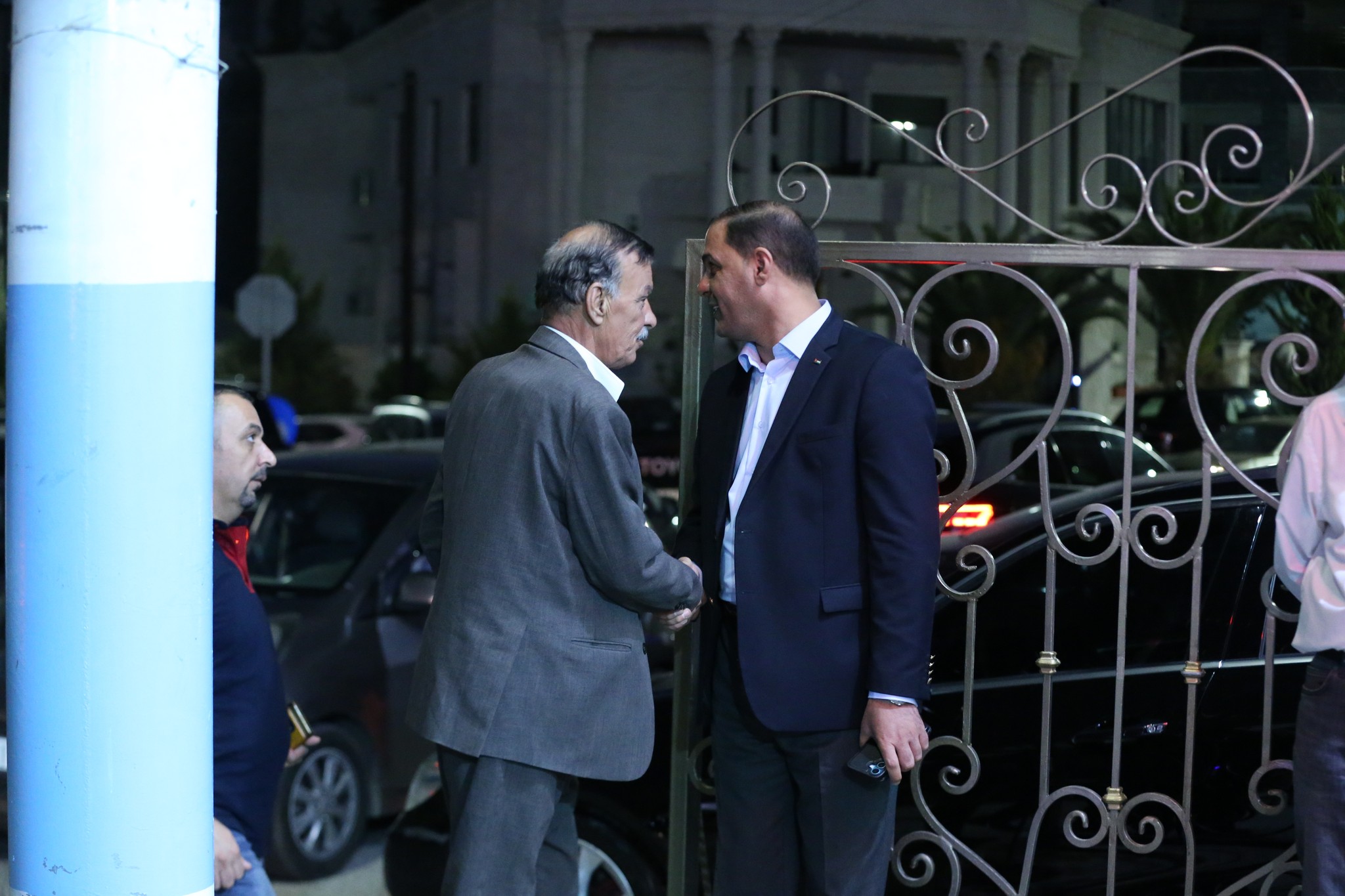 بالصور .. أبناء المرحوم الحاج صالح الهنداوي يحتفلون بزفاف شقيقهم سعد