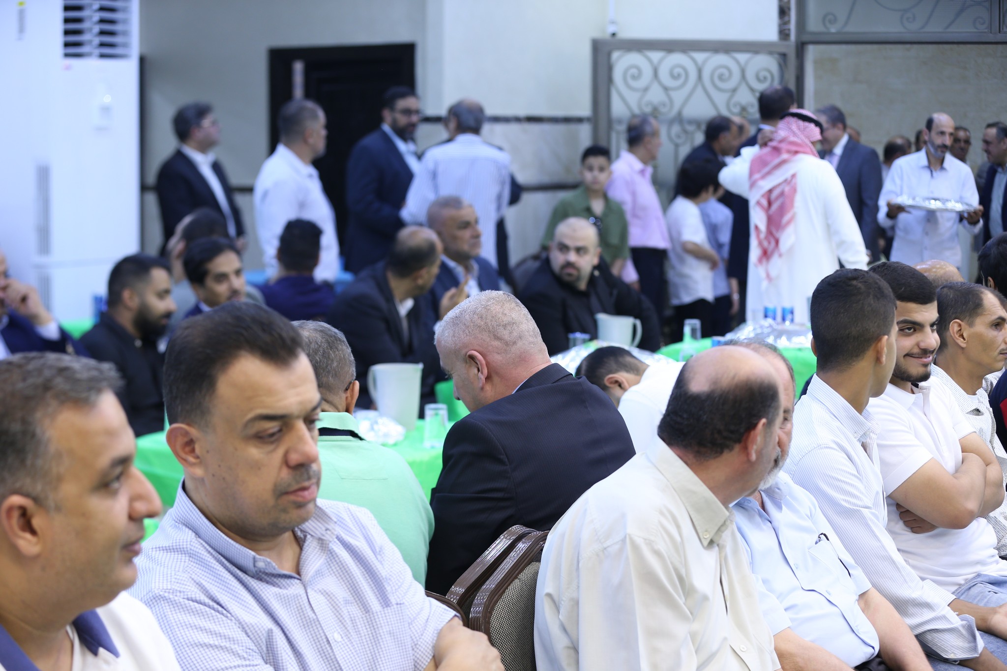 بالصور .. أبناء المرحوم الحاج صالح الهنداوي يحتفلون بزفاف شقيقهم سعد