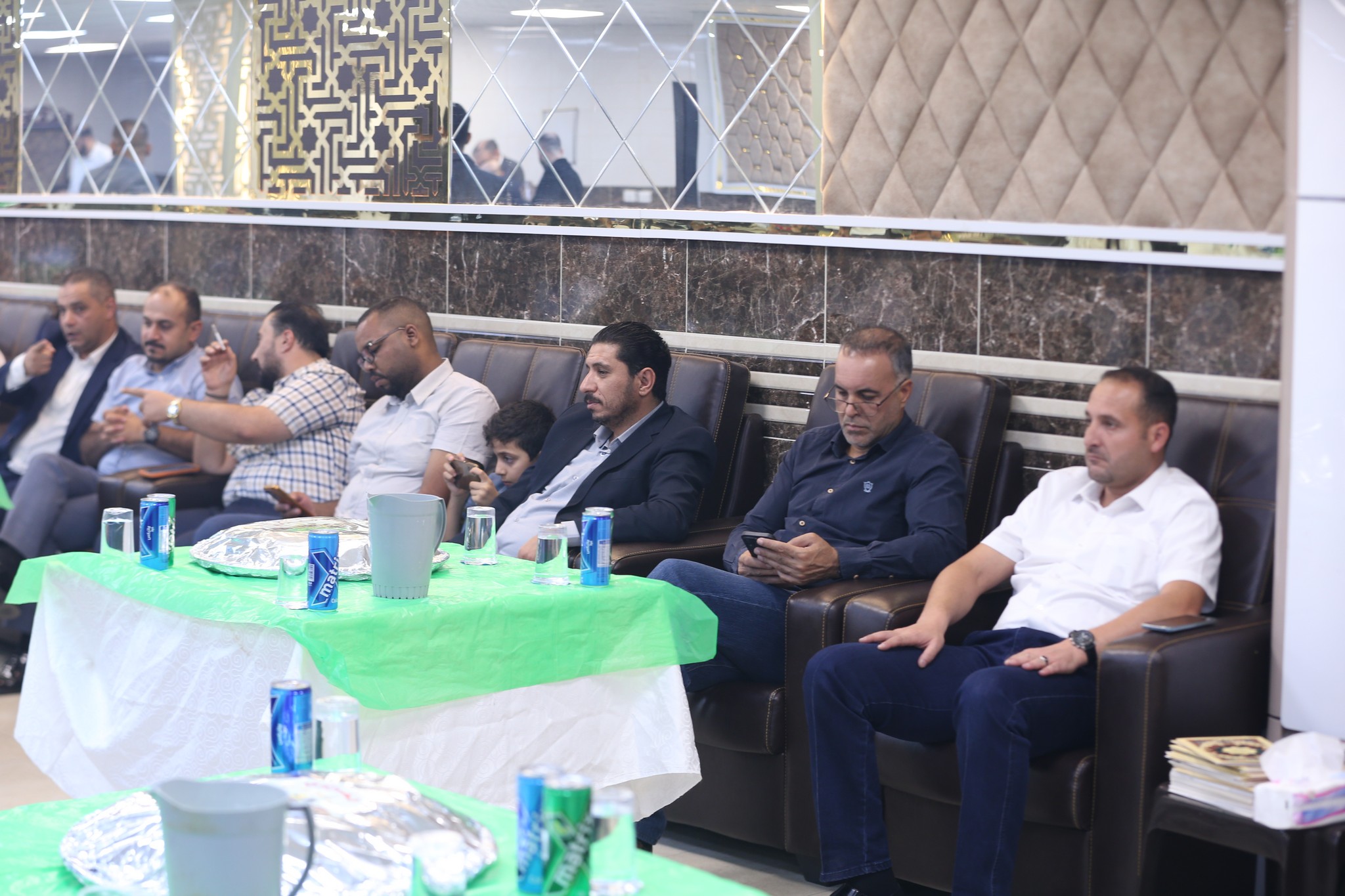 بالصور .. أبناء المرحوم الحاج صالح الهنداوي يحتفلون بزفاف شقيقهم سعد