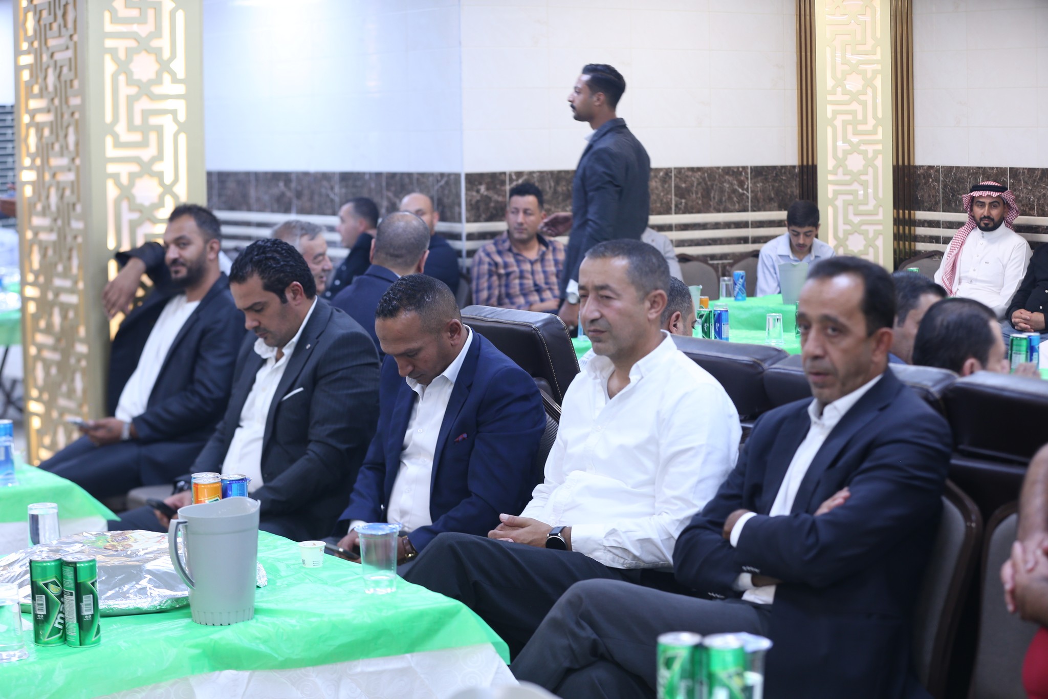 بالصور .. أبناء المرحوم الحاج صالح الهنداوي يحتفلون بزفاف شقيقهم سعد