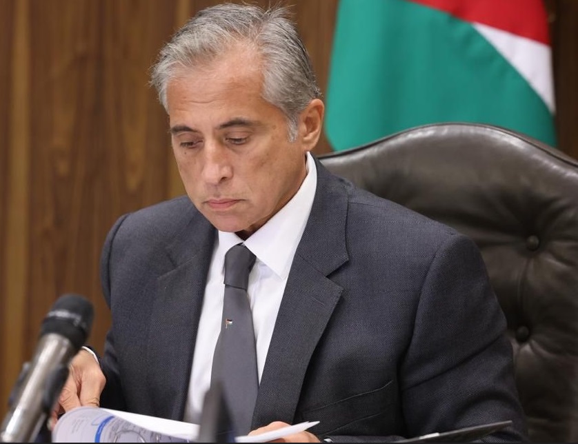 صورة حول : بالأسماء.. الوزراء المغادرون من حكومة جعفر حسان بعد التعديل الوزاري بالأسماء.. الوزراء المغادرون من حكومة جعفر حسان بعد التعديل الوزاري