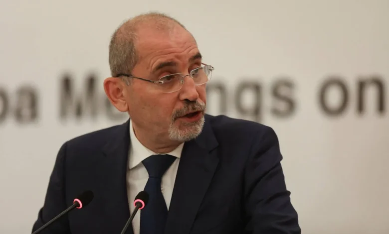 الصفدي وهيون يبحثان تعزيز التعاون وتكثيف الجهود لوقف إطلاق النار في غزة