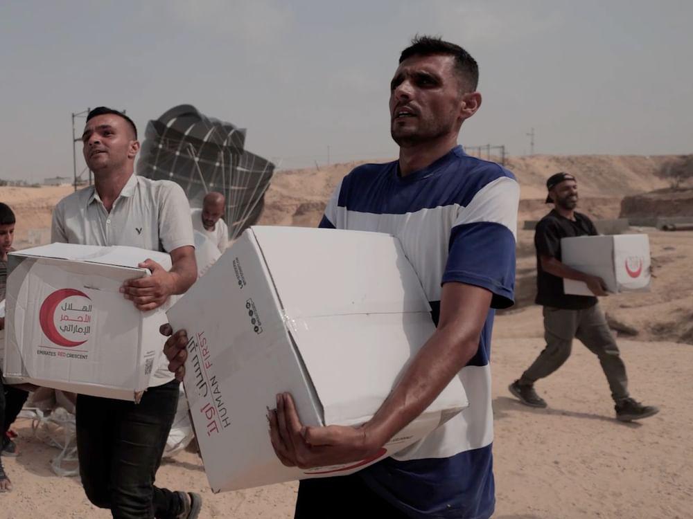 صورة حول : طيور الخير الإماراتية تمد أهل القطاع بنحو 500 طن ... صور طيور الخير الإماراتية تمد أهل القطاع بنحو 500 طن ... صور