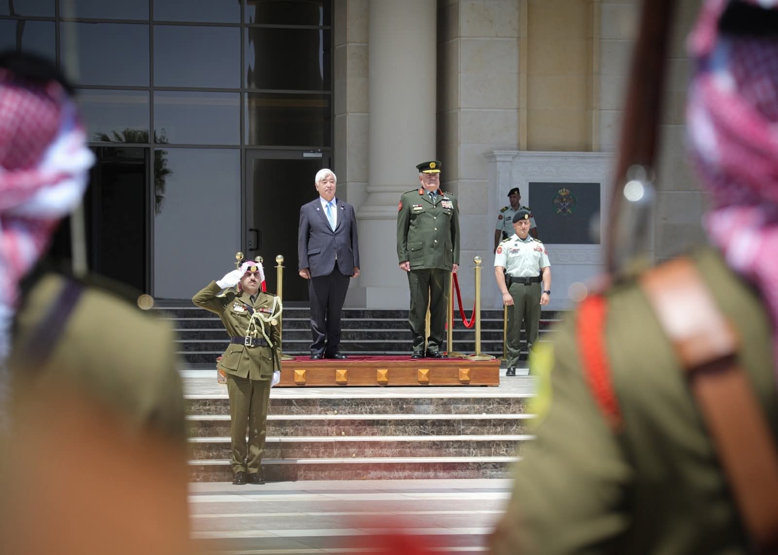 رئيس هيئة الأركان المشتركة يستقبل وزير الدفاع الياباني