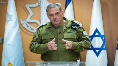 صورة حول : الجيش الإسرائيلي يعزز الأمن حول رئيس الأركان بعد احتجاجات عنيفة الجيش الإسرائيلي يعزز الأمن حول رئيس الأركان بعد احتجاجات عنيفة