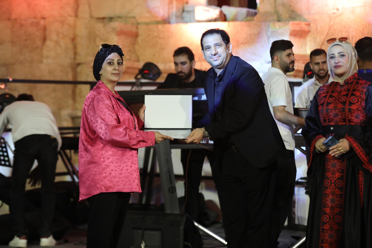 صورة حول : ختام مهرجان جرش على مسرح أرتميس.. أمسية فنية أردنية تُتوّج النجاح ختام مهرجان جرش على مسرح أرتميس.. أمسية فنية أردنية تُتوّج النجاح