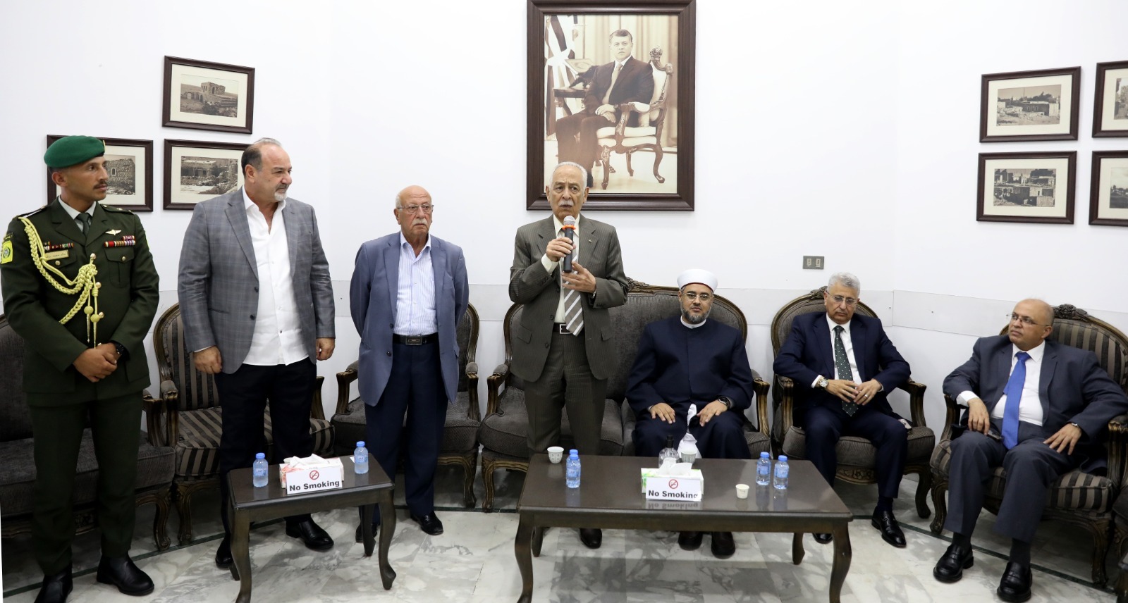 مندوبا عن الملك وولي العهد. العيسوي يعزي بني عواد والجوارنة والديري وخير والعبابنة