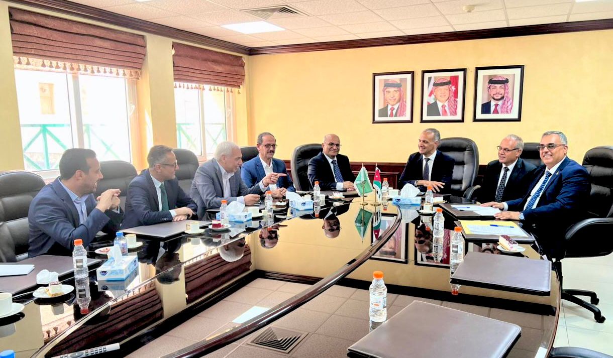 صورة حول : رئيس ديوان المحاسبة يبحث مع نقيب الصحفيين إطلاق هوية رقمية رئيس ديوان المحاسبة يبحث مع نقيب الصحفيين إطلاق هوية رقمية