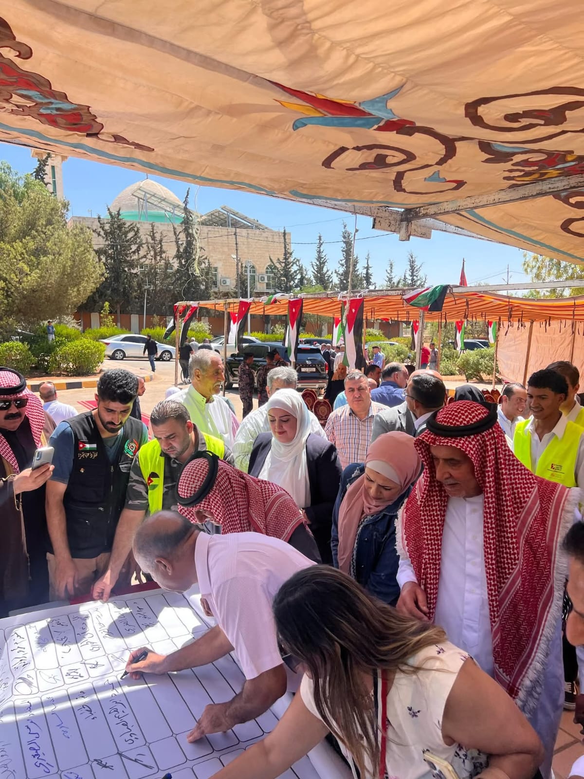 الشرطة المجتمعية والمجتمع المحلي يوقعون وثيقة ضد إطلاق العيارات النارية في ماركا الشمالية "فيديو وصور"