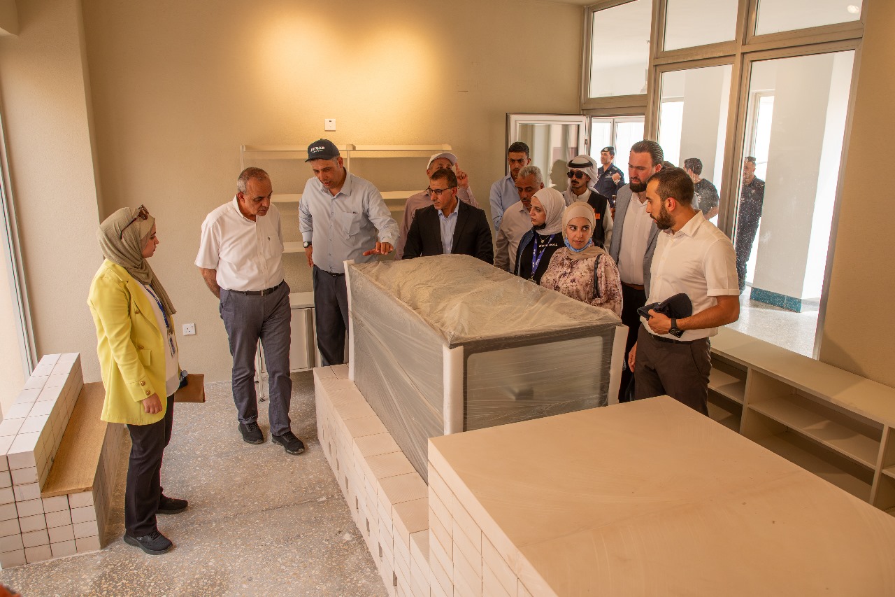 صورة حول : وزير السياحة والآثار يتفقد سير العمل في مشروع تطوير موقع قلعة القطرانة الأثري وزير السياحة والآثار يتفقد سير العمل في مشروع تطوير موقع قلعة القطرانة الأثري