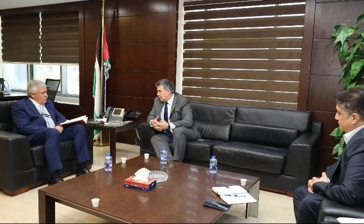 وزير النقل: التكنولوجيا الحديثة ضرورة لتطوير القطاع والنهوض بخدماته