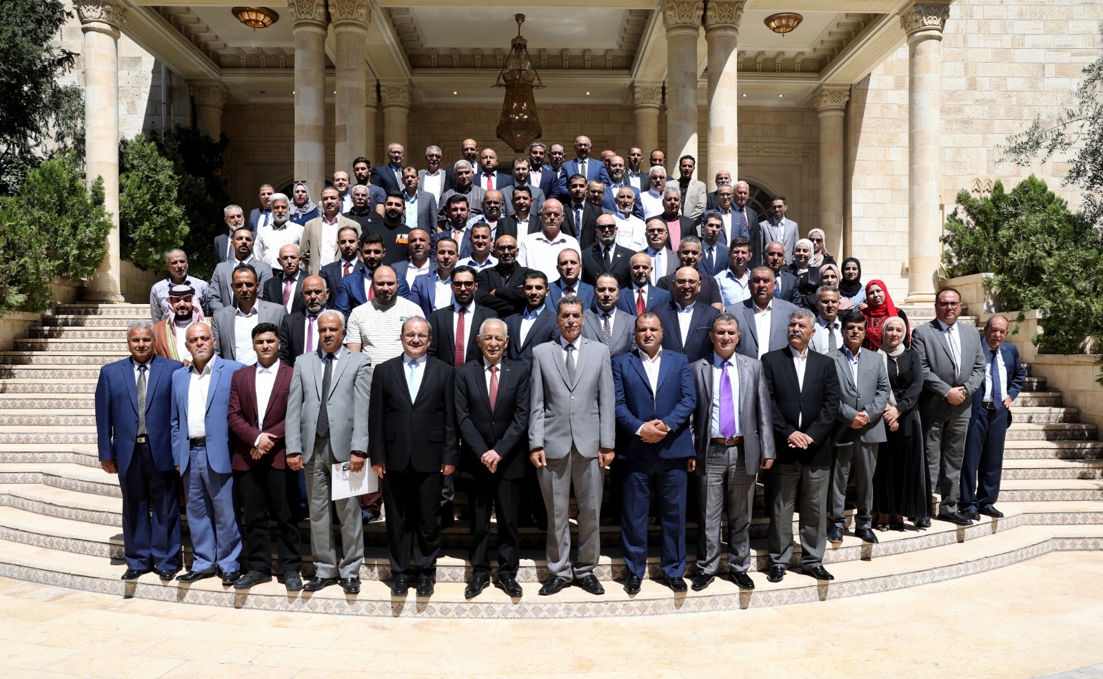 العيسوي: القيادة الهاشمية رمز للثبات والصمود في مواجهة التحديات والأزمات