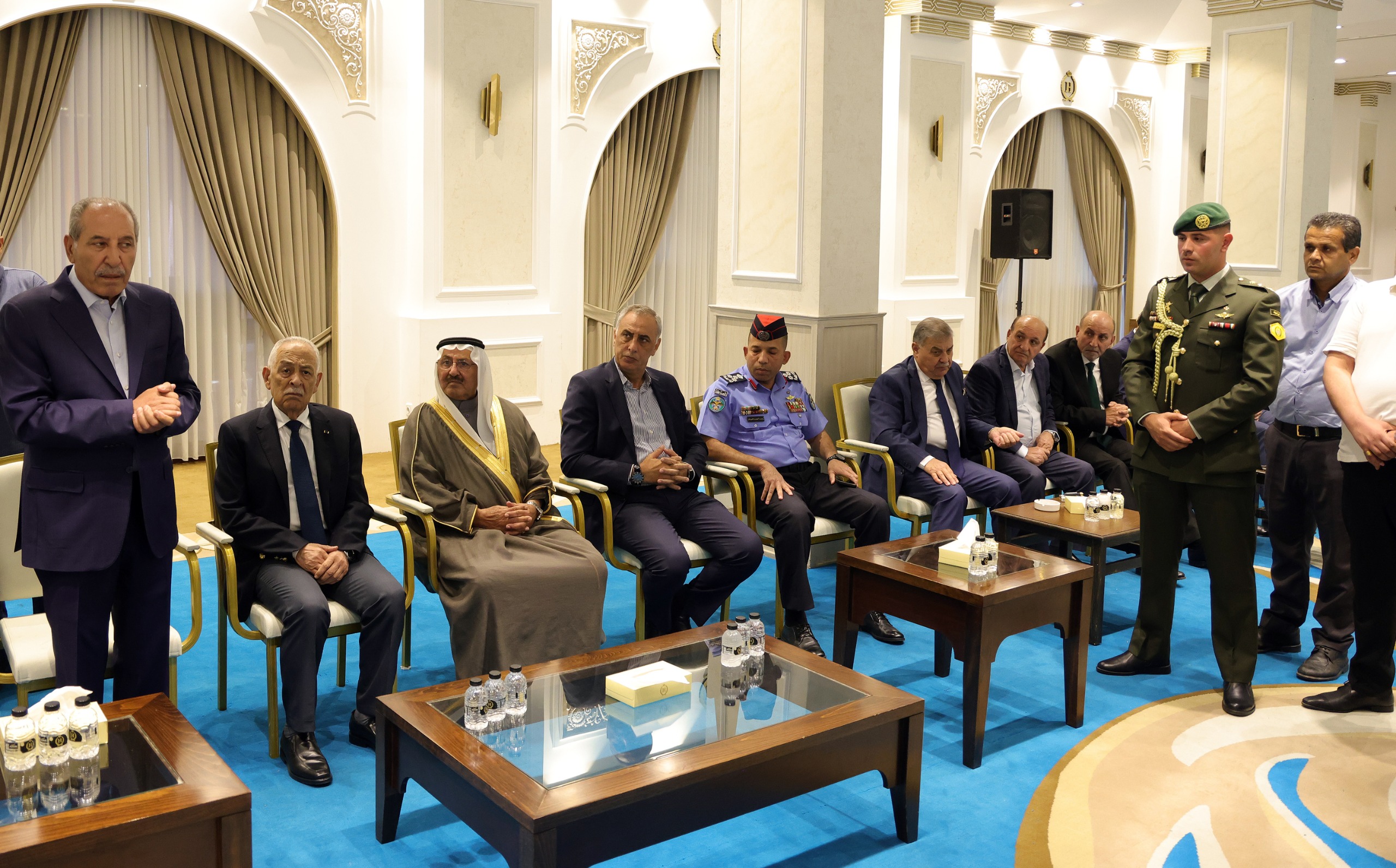 صورة حول : مندوبا عن الملك وولي العهد.. العيسوي يعزي بوفاة نجل النائب الصقور مندوبا عن الملك وولي العهد.. العيسوي يعزي بوفاة نجل النائب الصقور