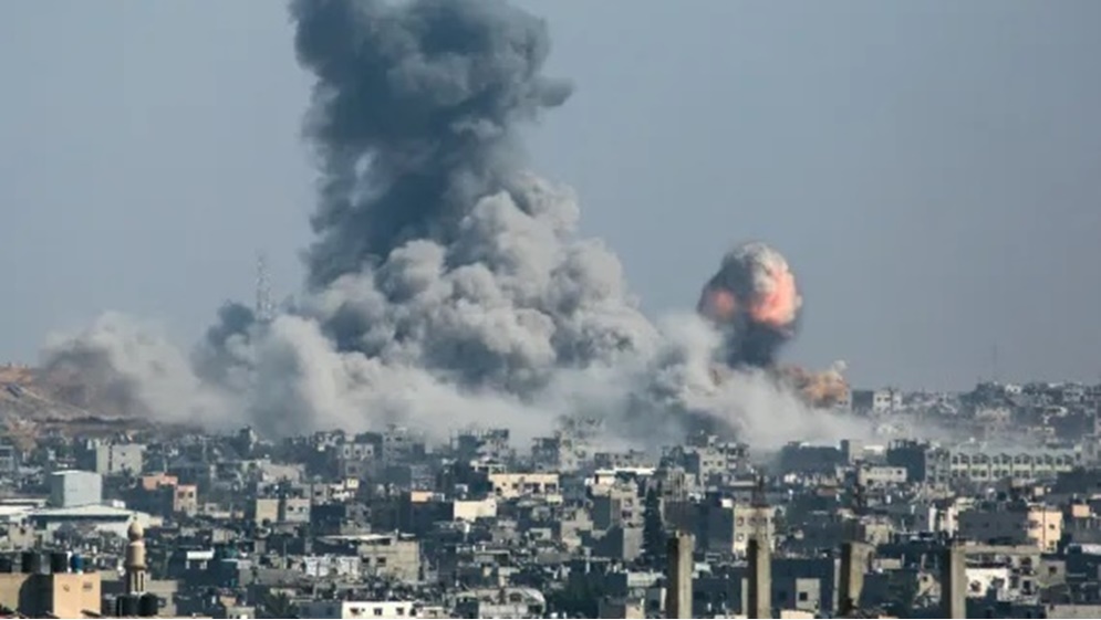 صورة حول : حماس تدين قصف مستشفى ناصر وتصفه بجريمة حرب حماس تدين قصف مستشفى ناصر وتصفه بجريمة حرب