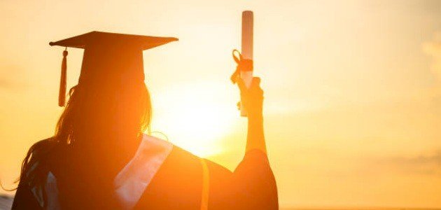 صورة حول : بمعدل 99.75%.. الطالبة جود الصفدي تتربع على عرش التوجيهي في المملكة في الفرع العلمي بمعدل 99.75%.. الطالبة جود الصفدي تتربع على عرش التوجيهي في المملكة في الفرع العلمي