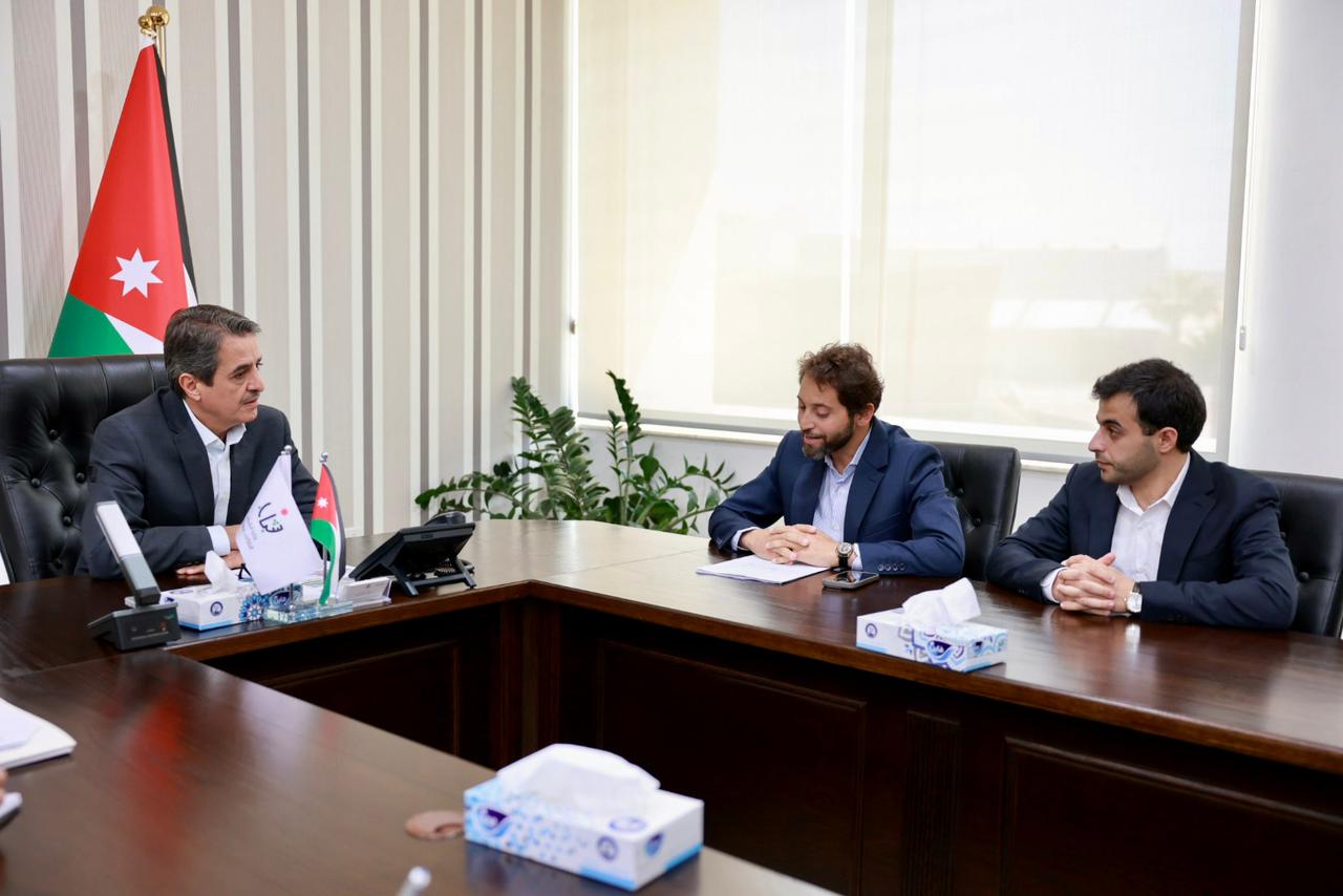 وزير الشباب يؤكد أهمية مأسسة العمل التطوعي وتعزيزه كثقافة وطنية