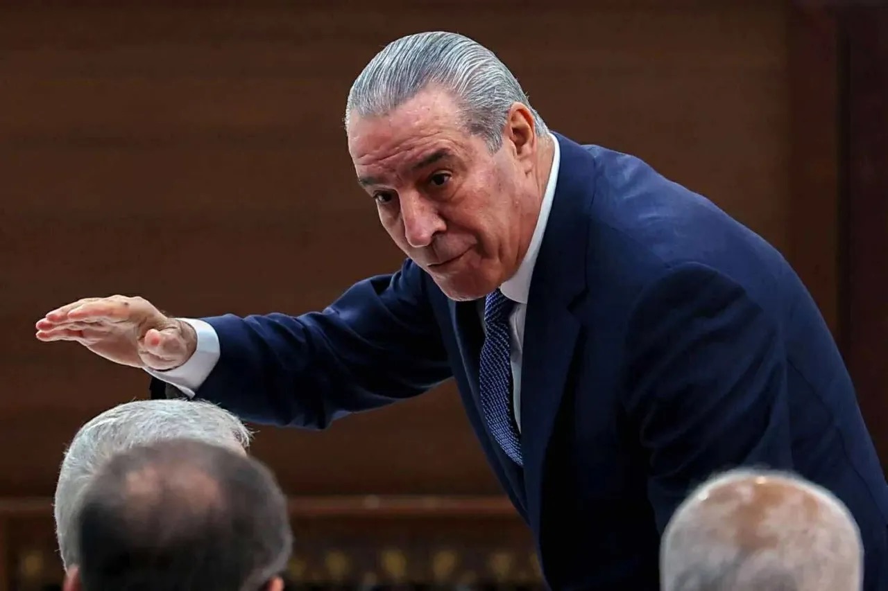 صورة حول : الشيخ يثمن جهود ترمب لوقف الحرب في غزة الشيخ يثمن جهود ترمب لوقف الحرب في غزة