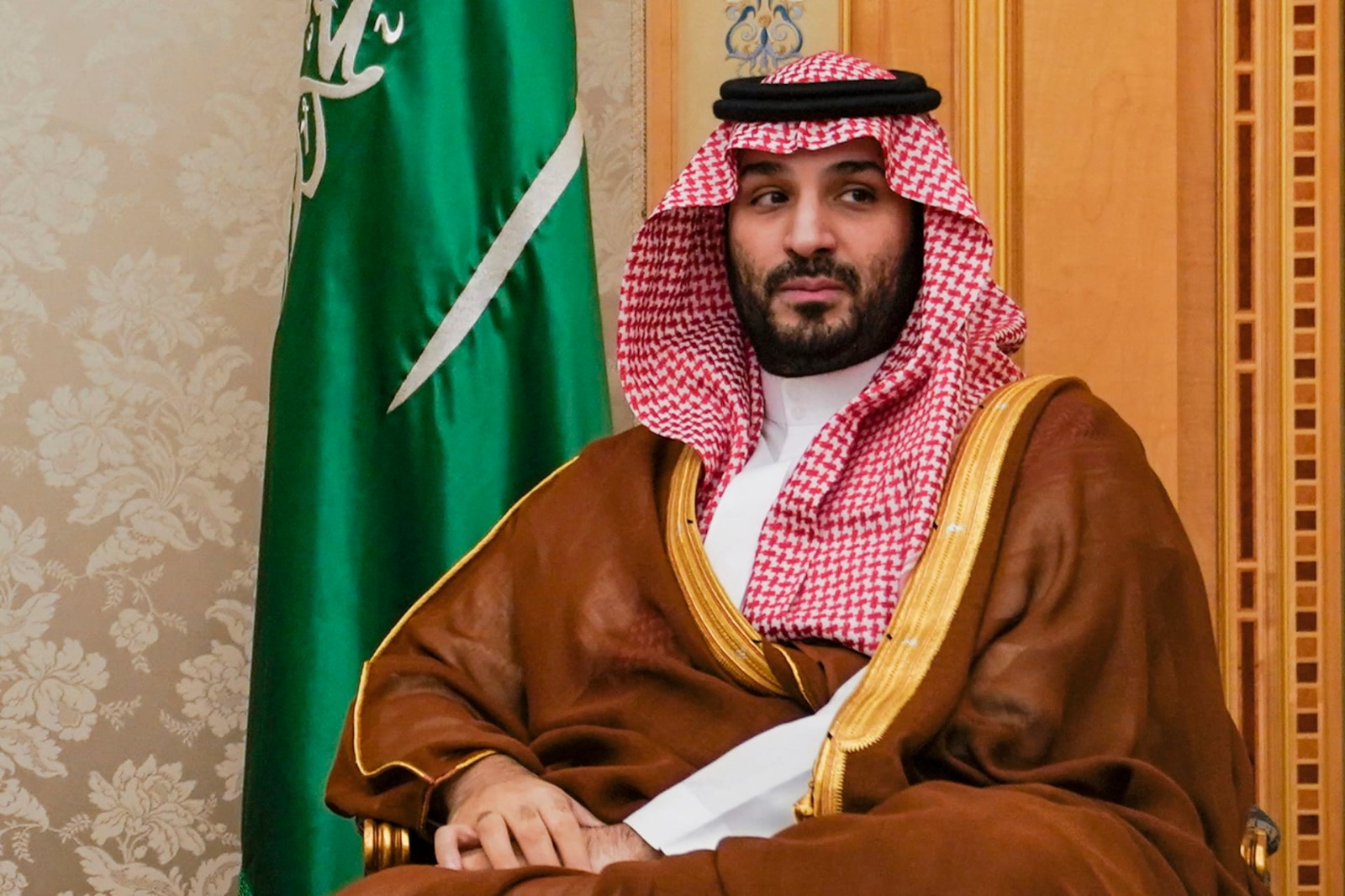 محمد بن سلمان يؤكد تضامن السعودية مع قطر ويدين الهجوم الإسرائيلي