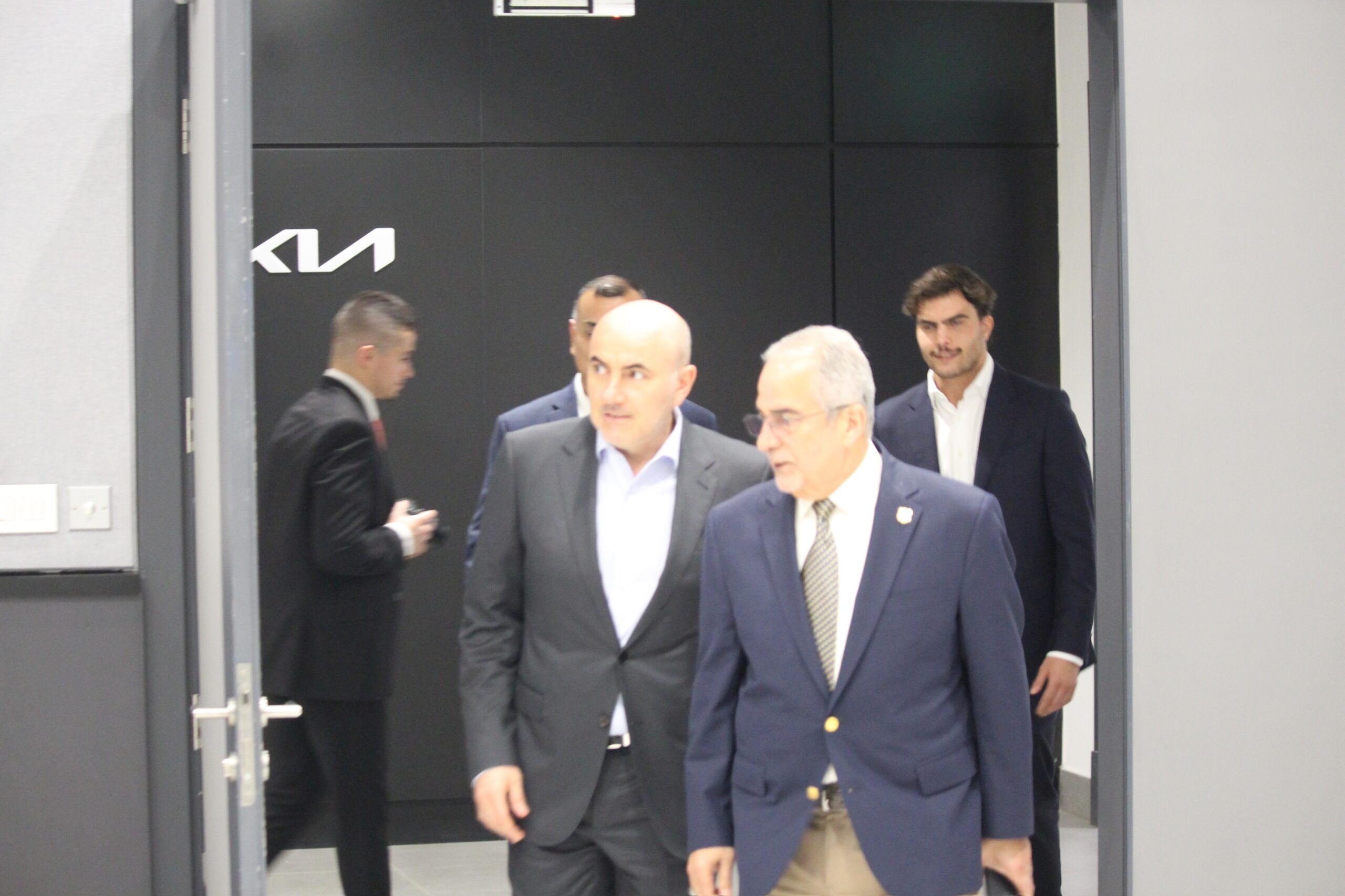 بالفيديو والصور .. عمان الأهلية و" كيا - الأردن" يوقعان مذكرة تفاهم لتعزيز التعليم التطبيقي