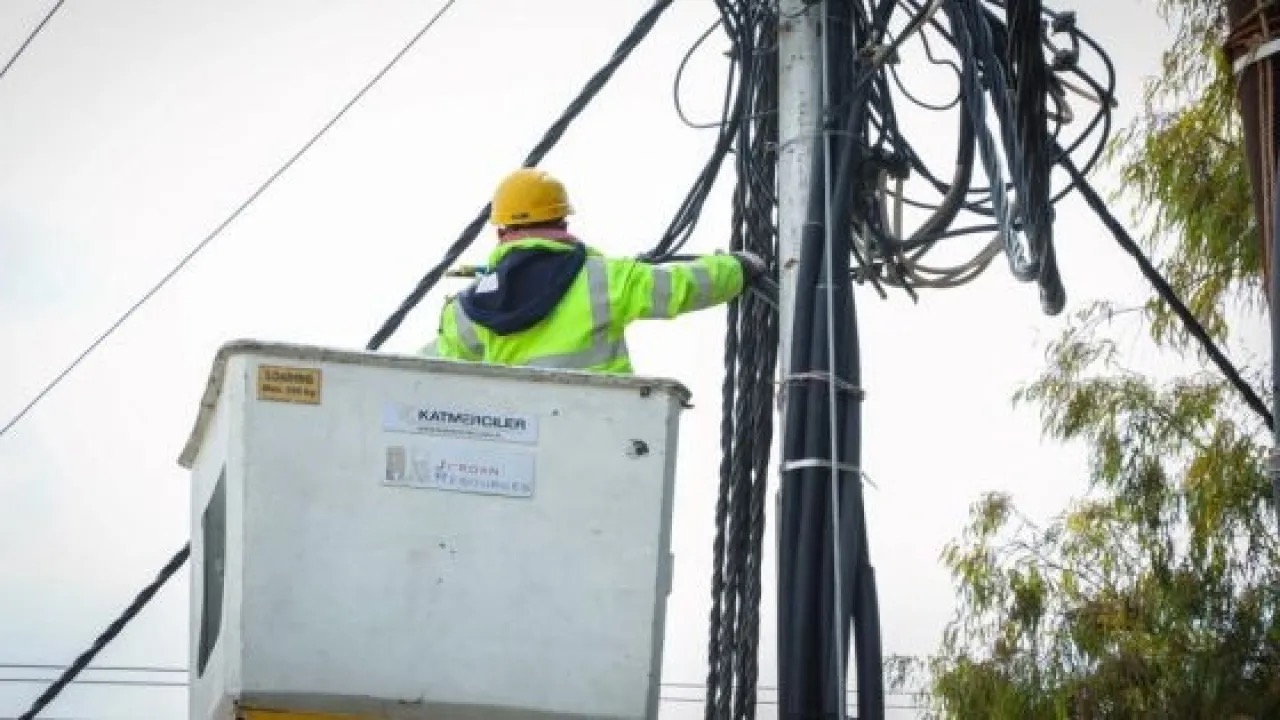 فصل التيار الكهربائي في عدة مناطق مختلفة بالاردن