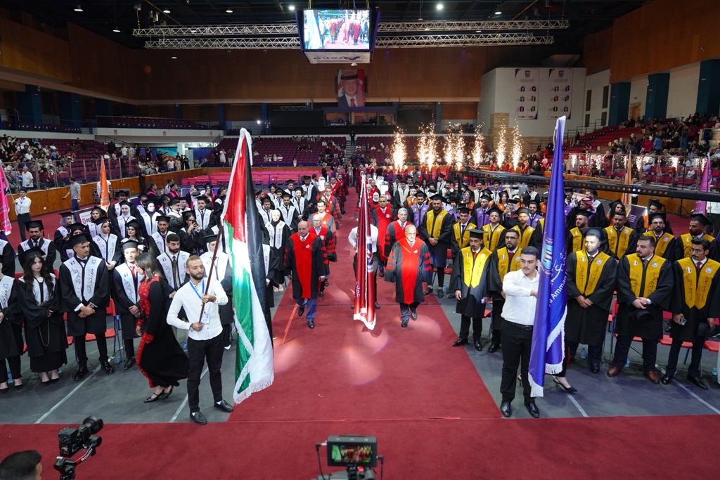 صورة حول : بالصور ... د. ماهر الحوراني يرعى اليوم الأول لإحتفال عمان الأهلية بتخريج طلبتها للفصل الصيفي من الفوج 32 بالصور ... د. ماهر الحوراني يرعى اليوم الأول لإحتفال عمان الأهلية بتخريج طلبتها للفصل الصيفي من الفوج 32