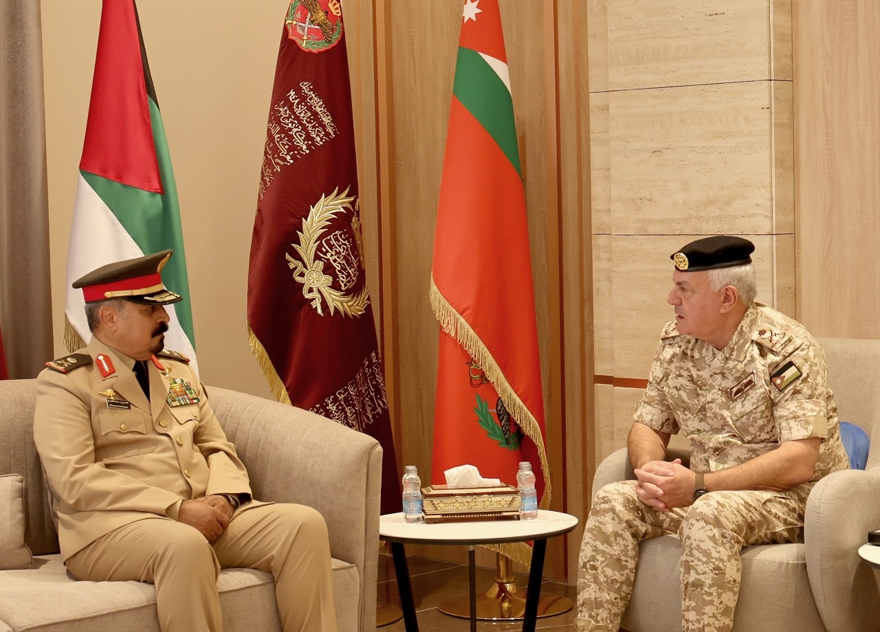 صورة حول : عاجل | رئيس هيئة الأركان المشتركة يلتقي الأمين العام للتحالف الإسلامي العسكري عاجل | رئيس هيئة الأركان المشتركة يلتقي الأمين العام للتحالف الإسلامي العسكري