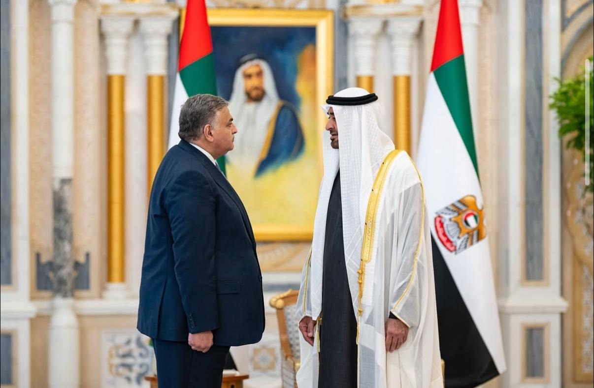 السفير ماجد القطارنة يقدّم أوراق اعتماده لرئيس دولة الإمارات