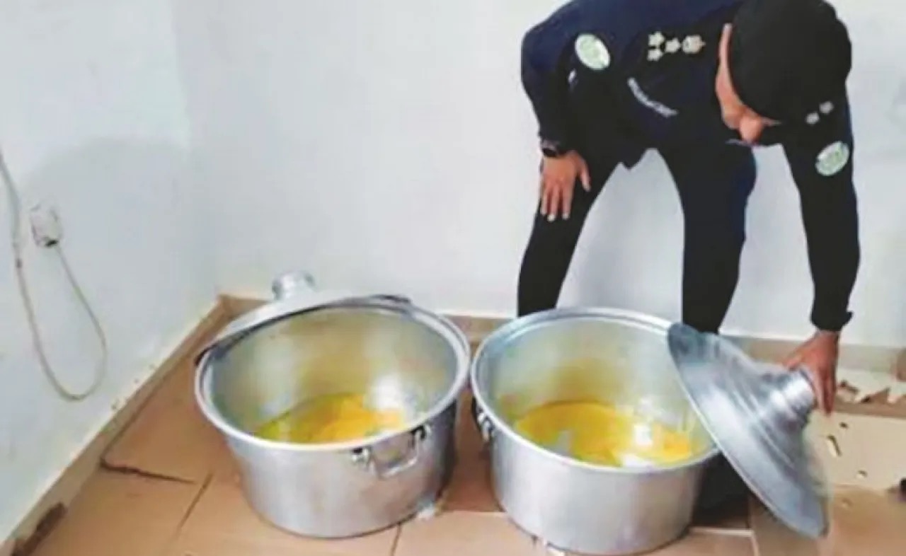 ضبط وافدين يديران وكرًا لتصنيع مواد غذائية مغشوشة في الكويت