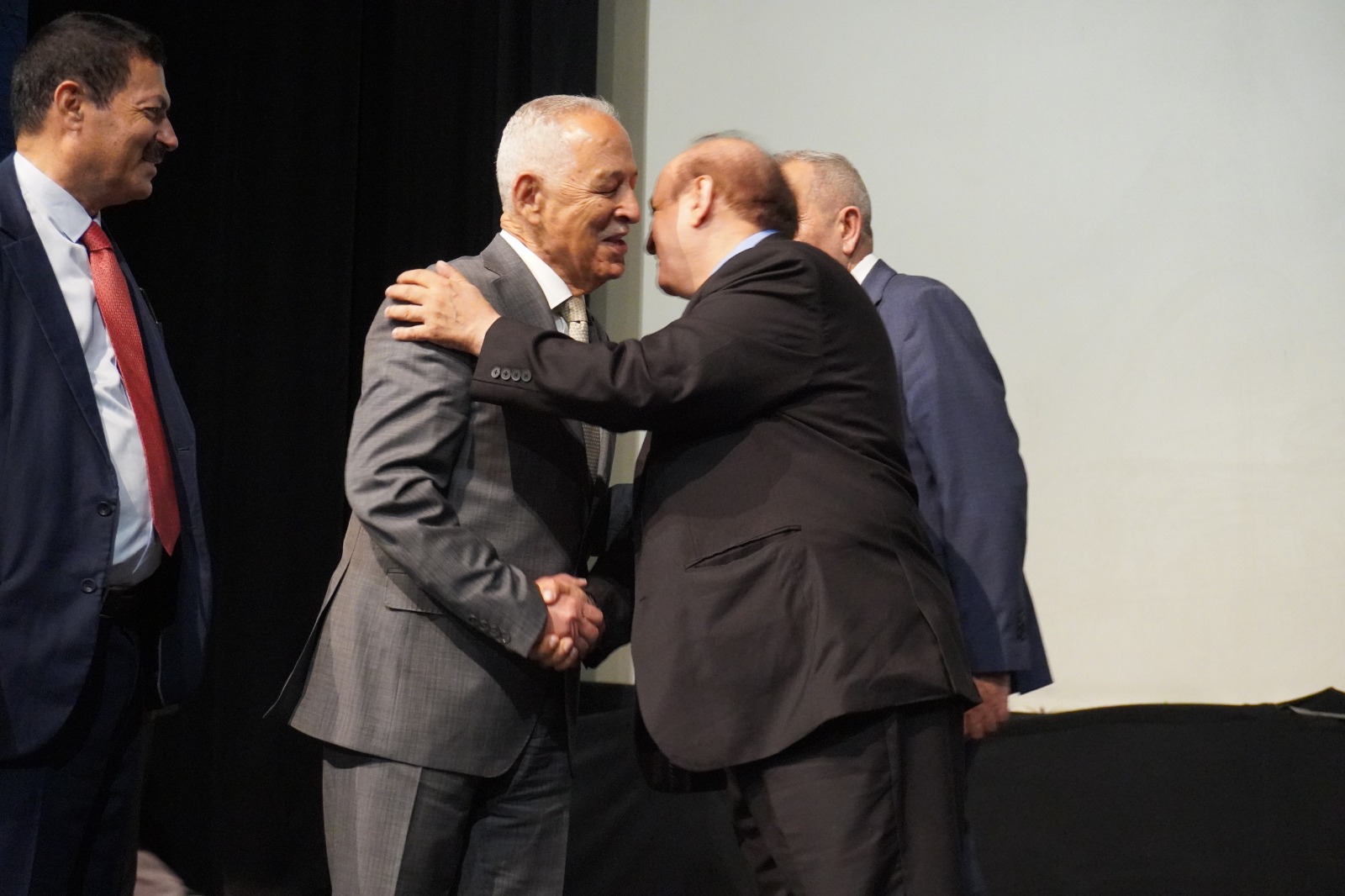 عاجل | العيسوي يرعى عرض الفيلم الوثائقي "معان حيث أشرقت شمس المملكة" فيديو