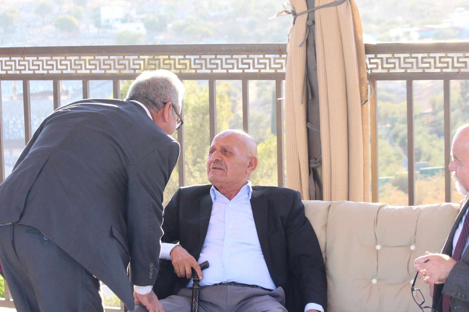 حفل اشهار كتاب “وكأني لا زلت هناك” للدكتور صبري الربيحات .. فيديو وصور