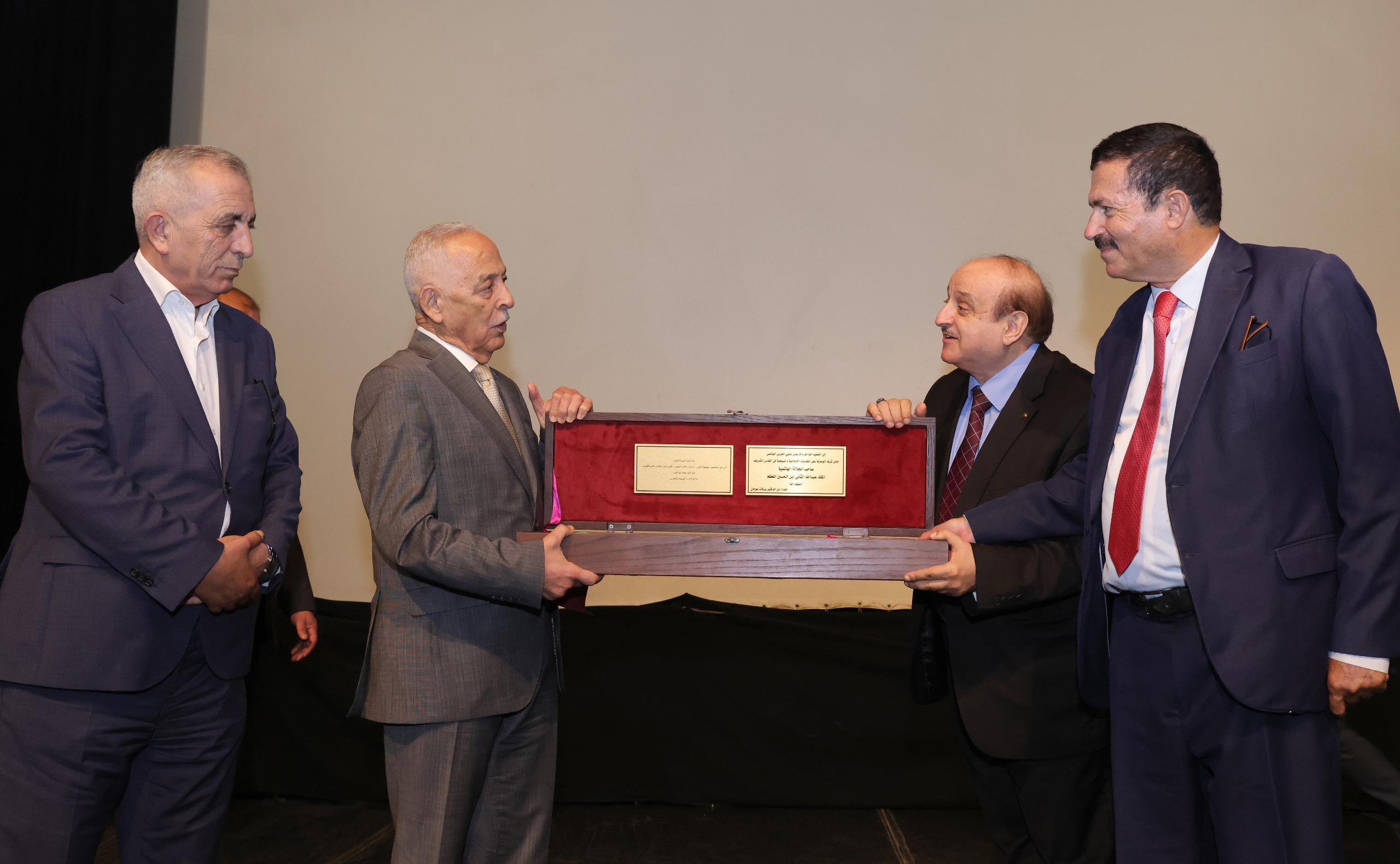 عاجل | العيسوي يرعى عرض الفيلم الوثائقي "معان حيث أشرقت شمس المملكة" فيديو