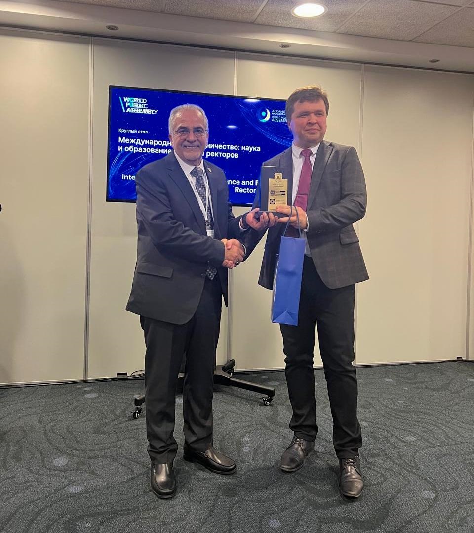 عمّان الأهلية تشارك في القمة العالمية الأولى لشعوب العالم بموسكو