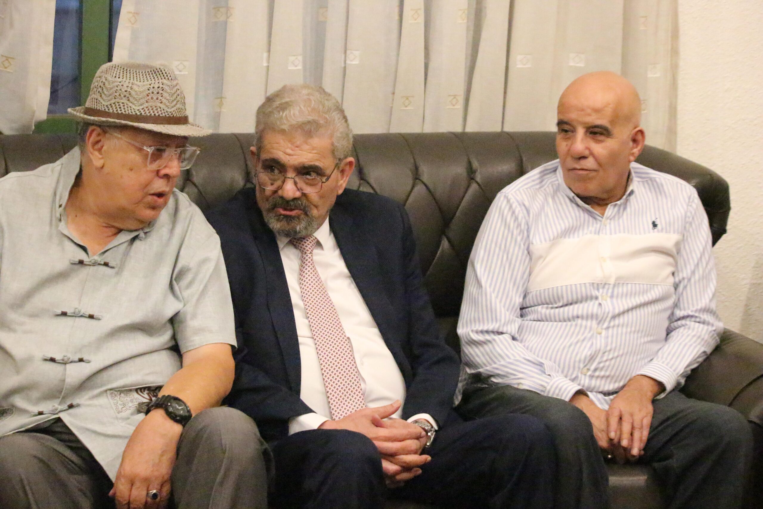 صرخة فنانين بعد دفع التلفزيون الأردني 500 ألف دينار لمؤثر مقابل 15 حلقة… وحزب البناء يتبنى مطالبهم “فيديو وصور"