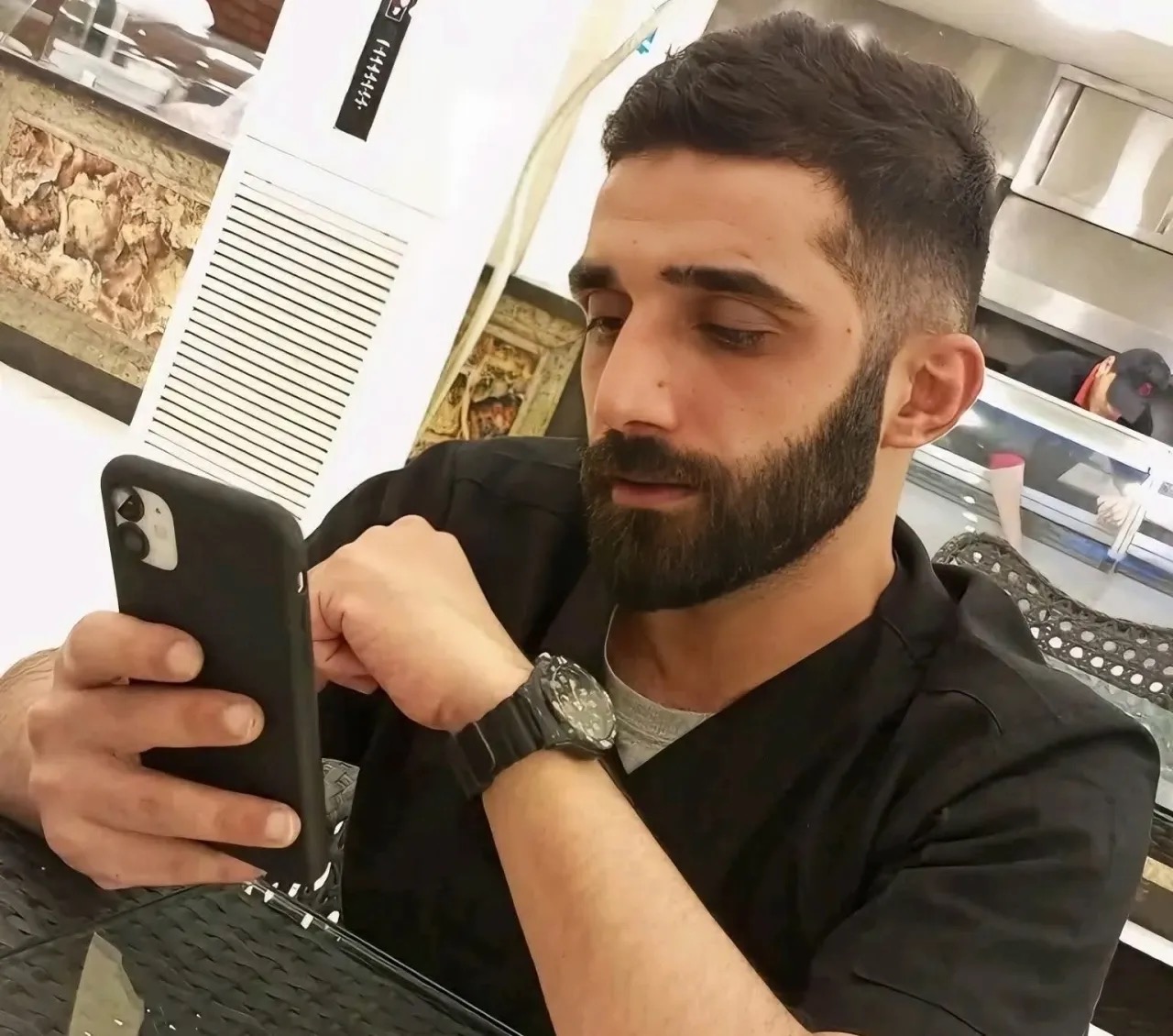 صورة حول : عاجل | النقابة تدين جريمة قتل الحلاق أحمد عوكل وتطالب بأشد العقوبات عاجل | النقابة تدين جريمة قتل الحلاق أحمد عوكل وتطالب بأشد العقوبات