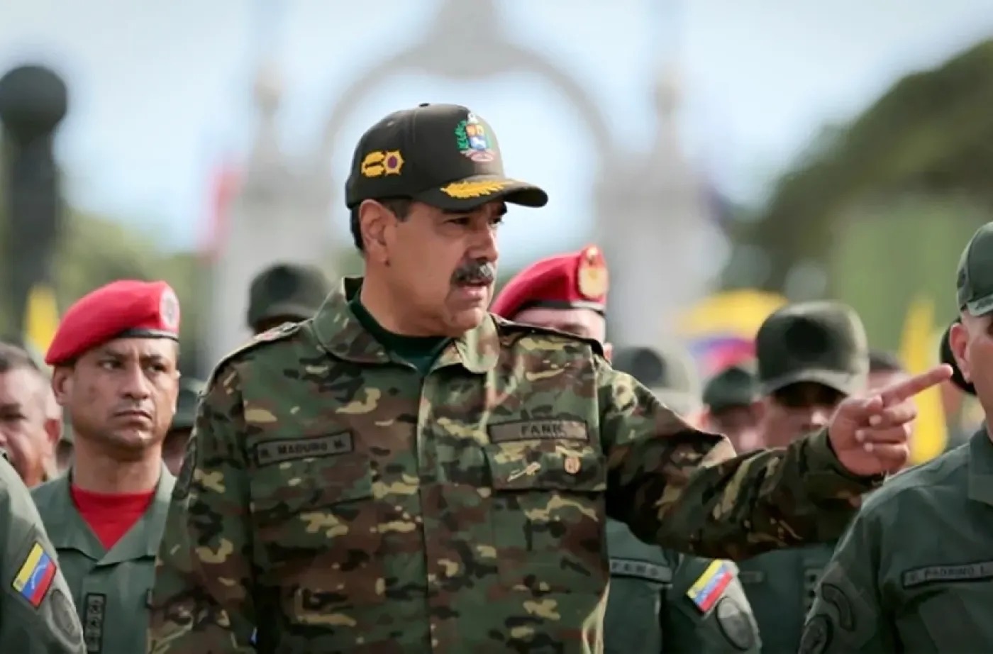 فنزويلا تعزز وجودها العسكري في خمس ولايات كاريبية