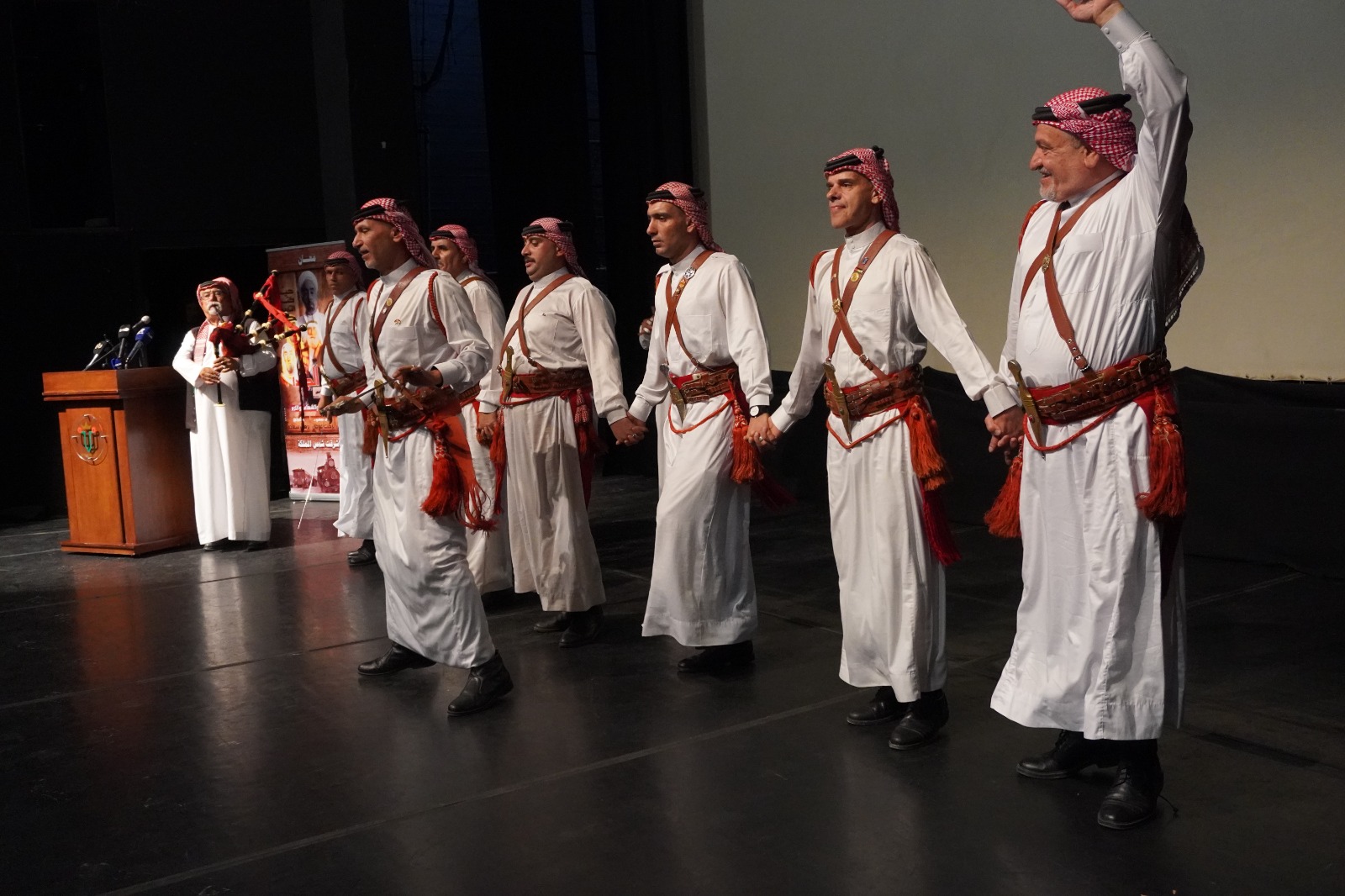 عاجل | العيسوي يرعى عرض الفيلم الوثائقي "معان حيث أشرقت شمس المملكة" فيديو