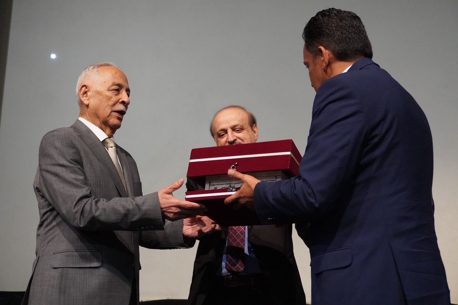 عاجل | العيسوي يرعى عرض الفيلم الوثائقي "معان حيث أشرقت شمس المملكة" فيديو