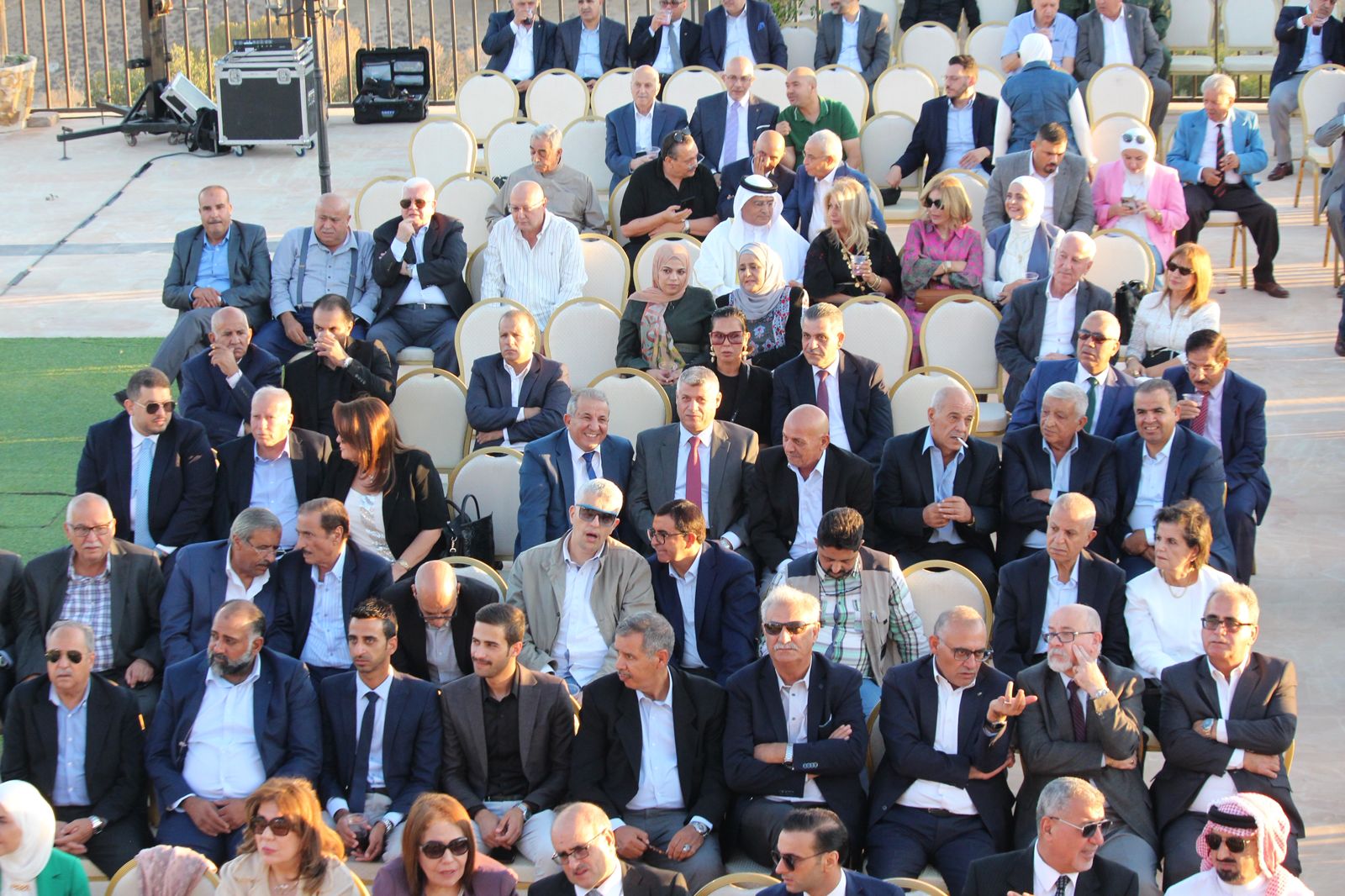 حفل اشهار كتاب “وكأني لا زلت هناك” للدكتور صبري الربيحات .. فيديو وصور