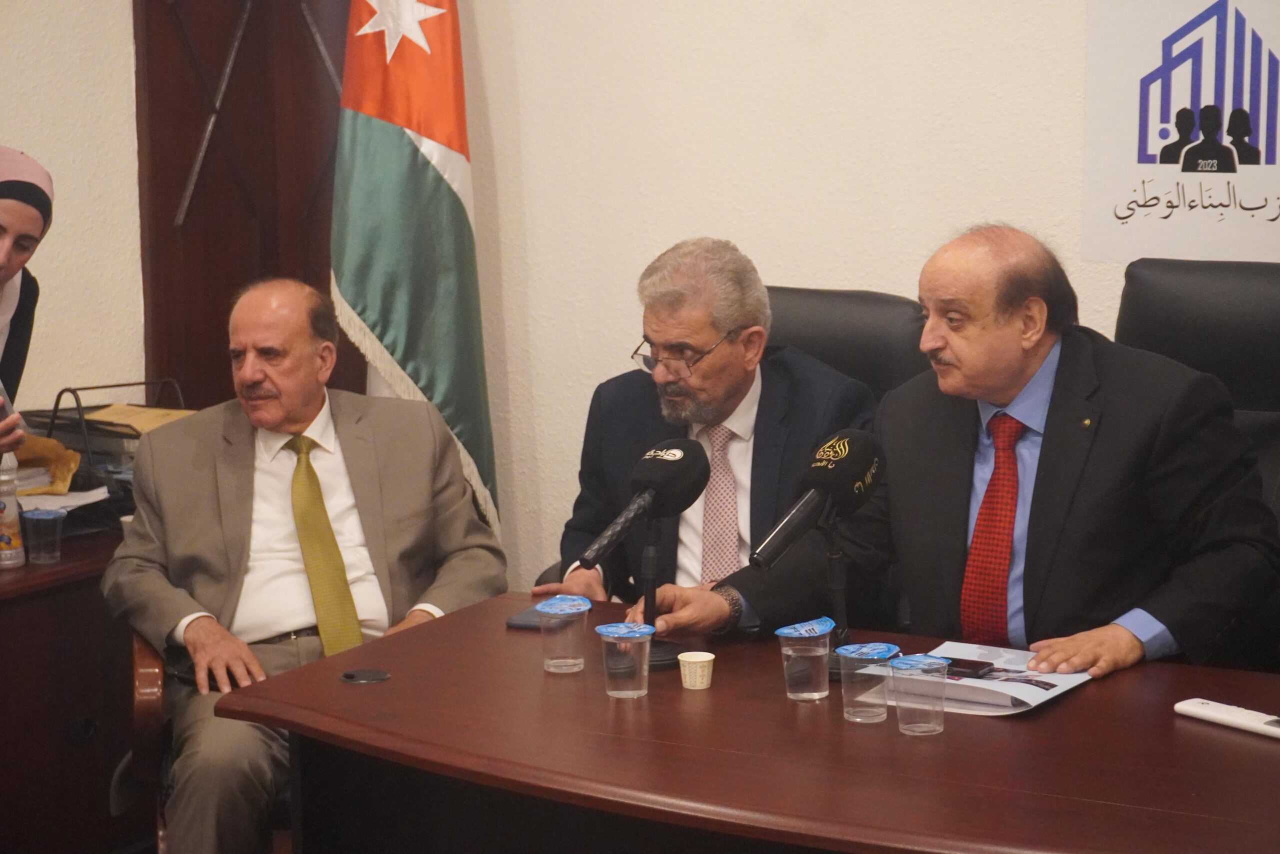 صرخة فنانين بعد دفع التلفزيون الأردني 500 ألف دينار لمؤثر مقابل 15 حلقة… وحزب البناء يتبنى مطالبهم “فيديو وصور"