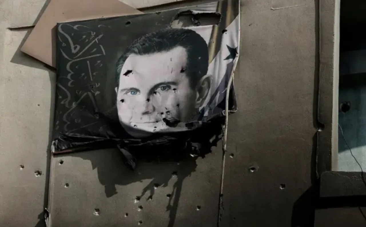 صورة حول : لأول مرة.. سوريا تحذف رموز الأسد من المناهج الدراسية لأول مرة.. سوريا تحذف رموز الأسد من المناهج الدراسية