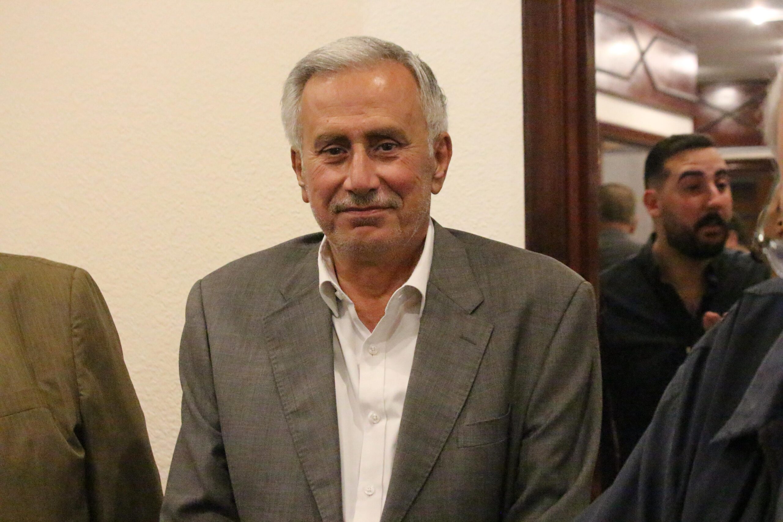 صرخة فنانين بعد دفع التلفزيون الأردني 500 ألف دينار لمؤثر مقابل 15 حلقة… وحزب البناء يتبنى مطالبهم “فيديو وصور"