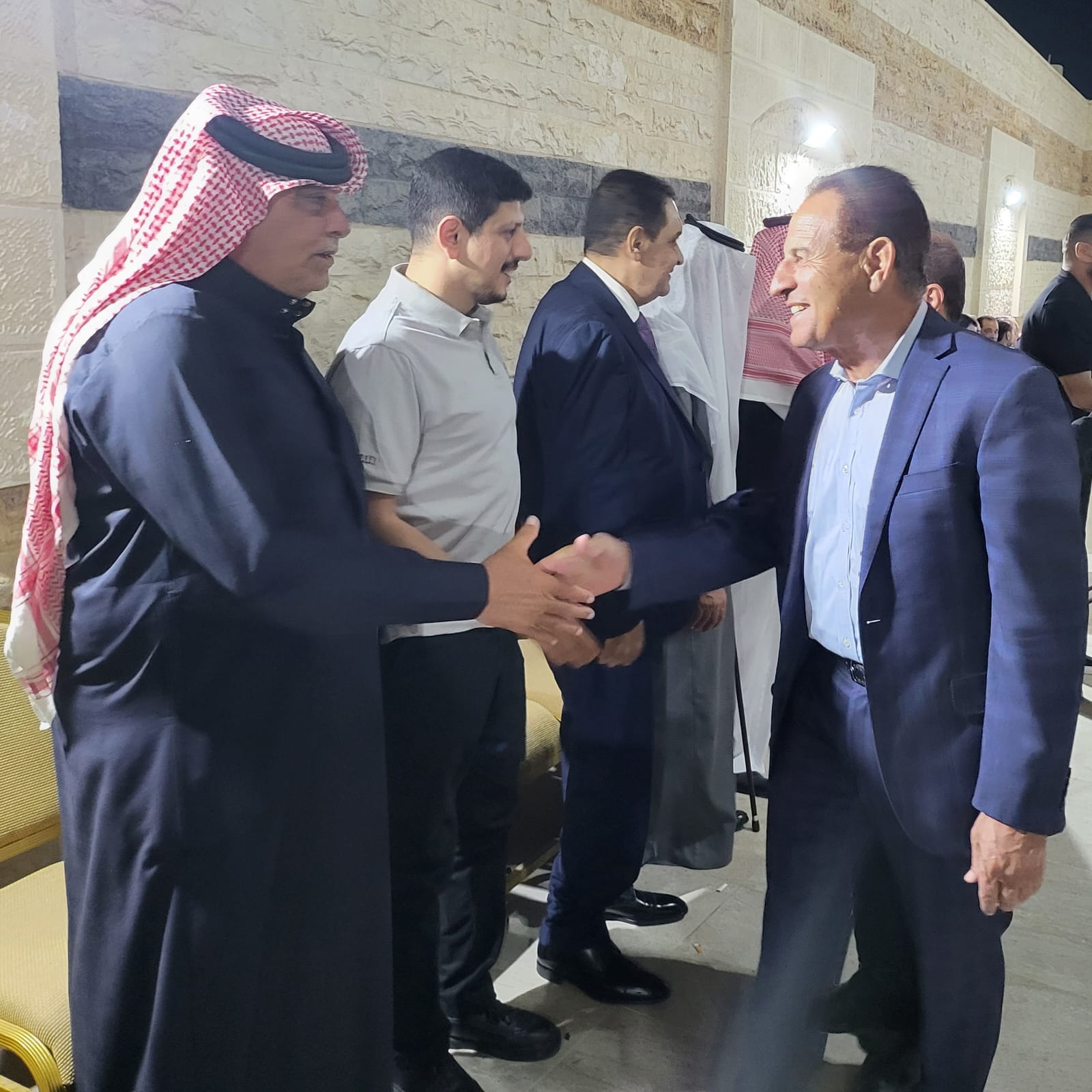 رجل الأعمال ناصر سعيد الركيبات يستقبل المهنئين بنجاح عملية زراعة الكلى