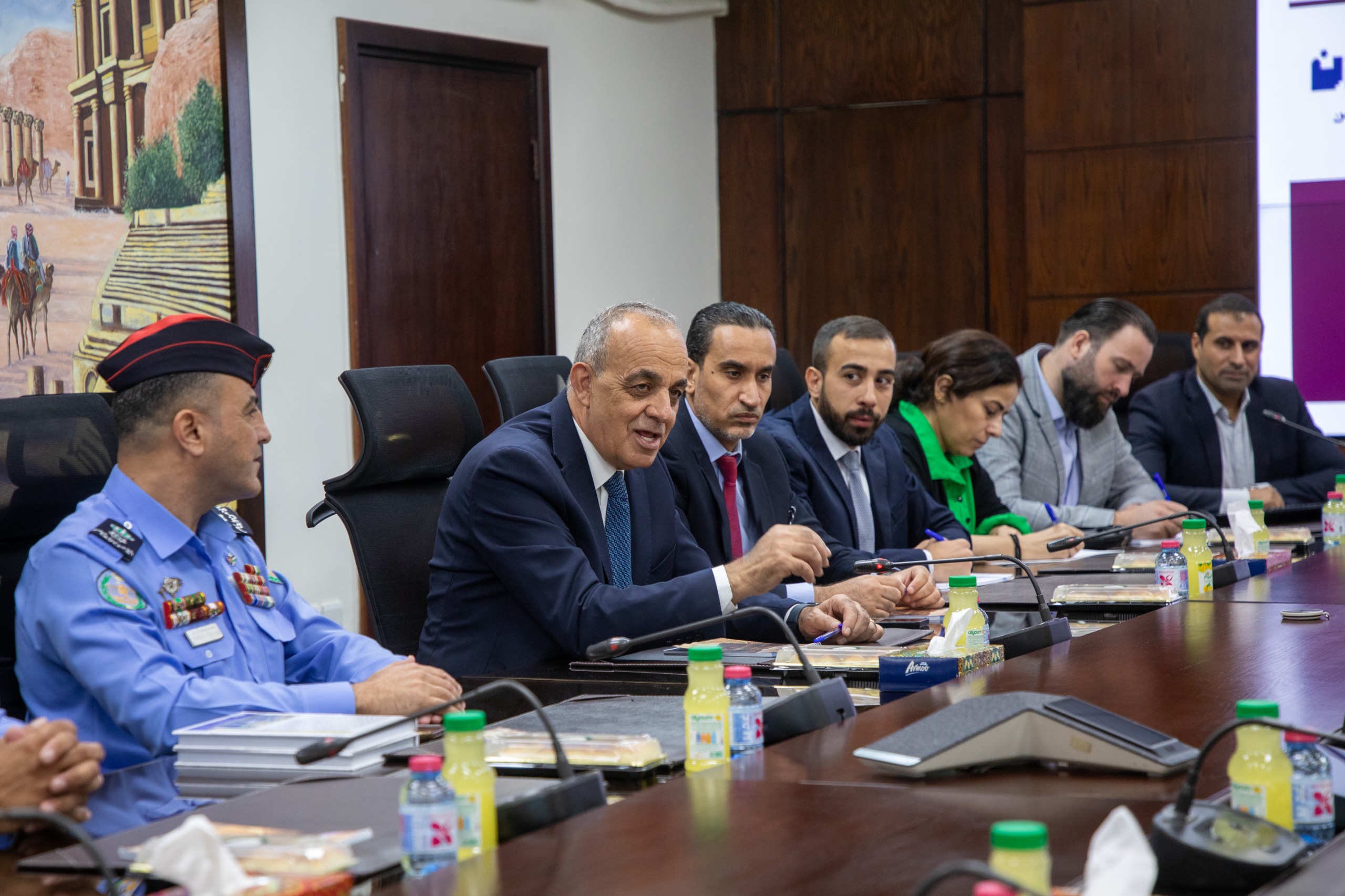 وزير السياحة يبحث مع وفد أمني سعودي كويتي تعزيز التعاون وتبادل الخبرات في الأمن السياحي