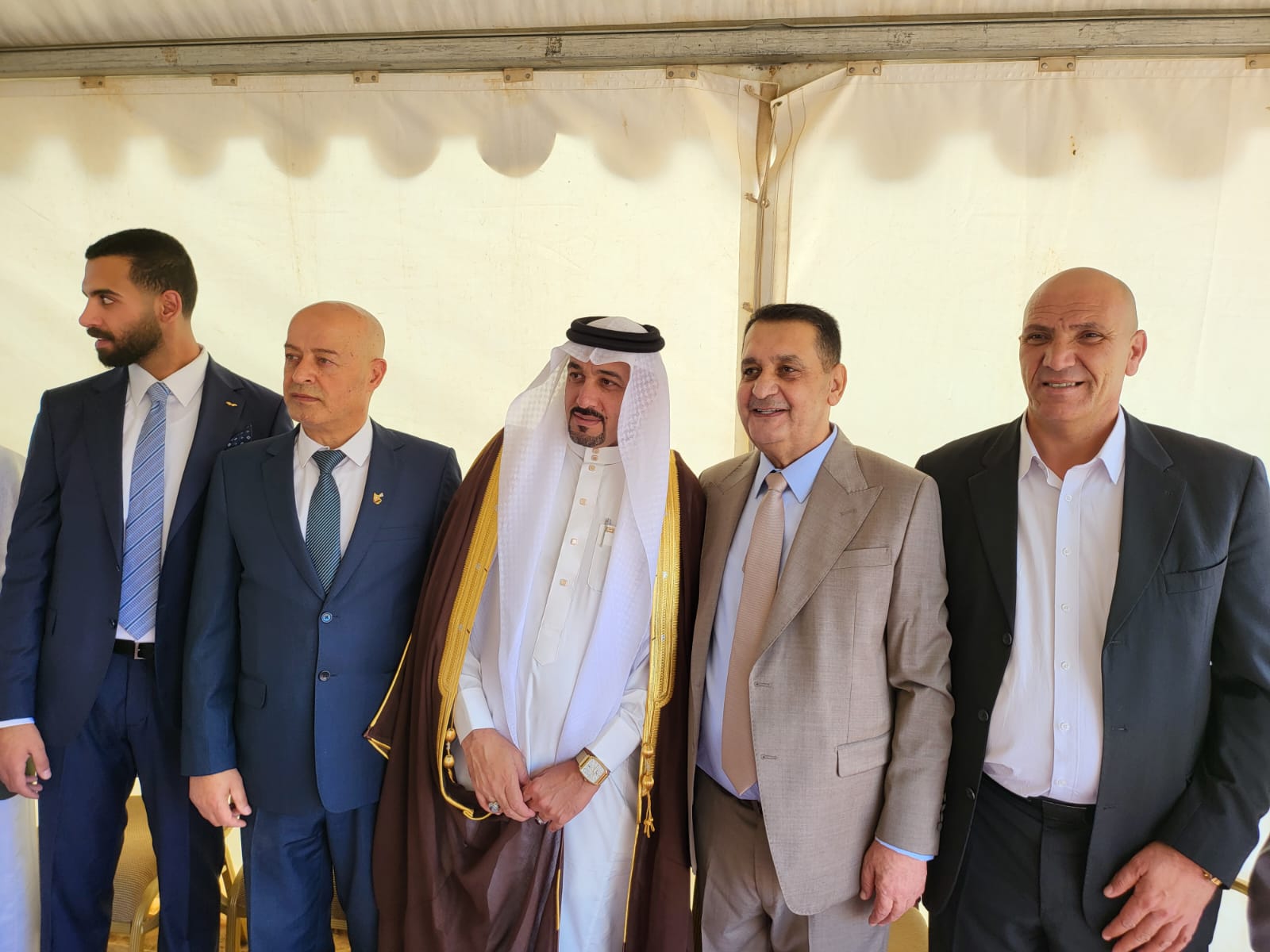 حشود غفيرة تشارك مروان الركيبات حفل زفاف نجله المهندس عبدالله في دابوق