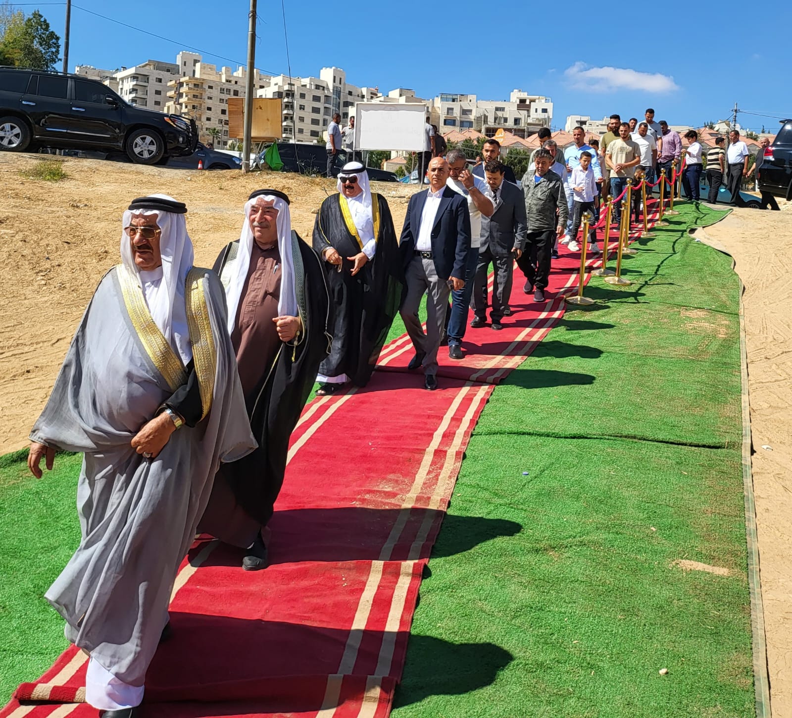 حشود غفيرة تشارك مروان الركيبات حفل زفاف نجله المهندس عبدالله في دابوق