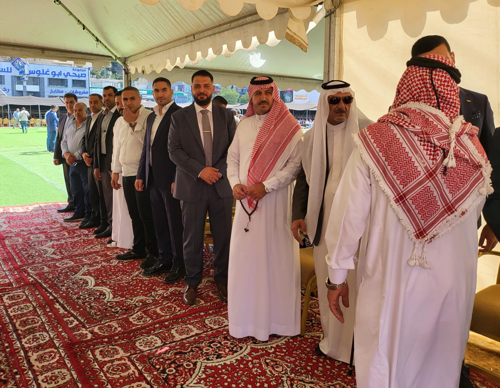 حشود غفيرة تشارك مروان الركيبات حفل زفاف نجله المهندس عبدالله في دابوق