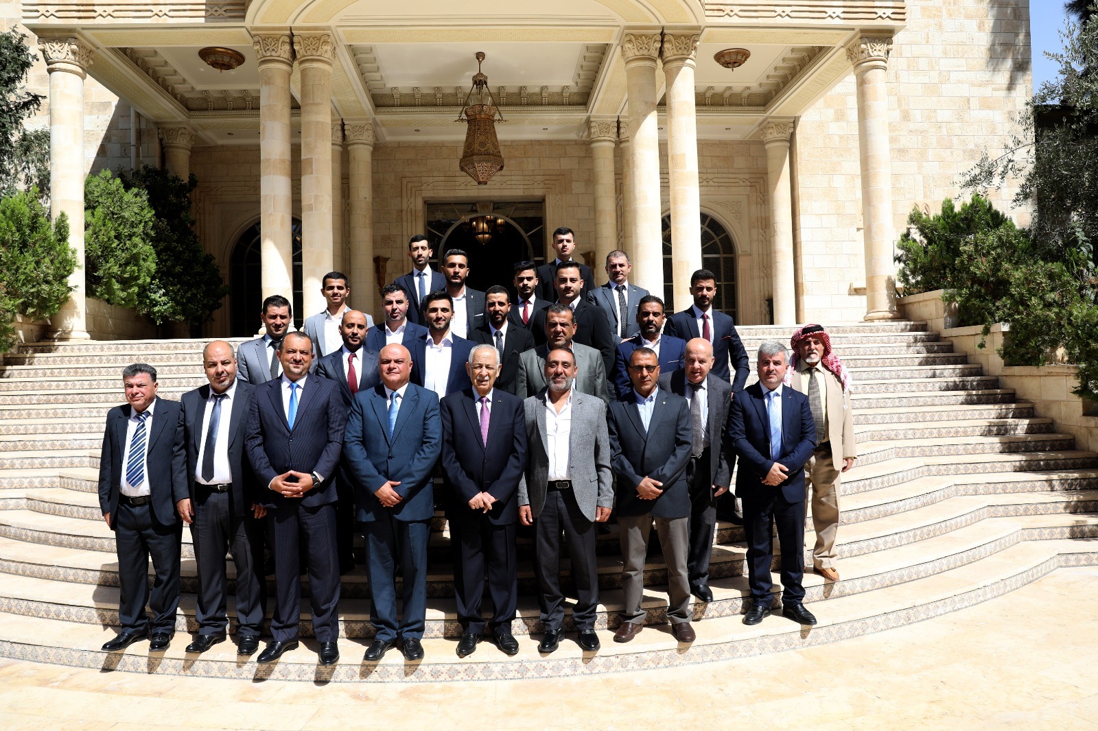 صورة حول : العيسوي: الأردن سيبقى بفضل قيادته الهاشمية وشعبه واحة عز وأمان، وموئلاً للكرامة والعطاء العيسوي: الأردن سيبقى بفضل قيادته الهاشمية وشعبه واحة عز وأمان، وموئلاً للكرامة والعطاء