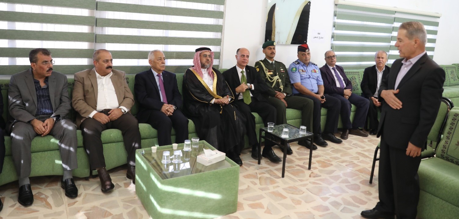 مندوبا عن الملك وولي العهد. العيسوي يعزي عشيرة المساعدة