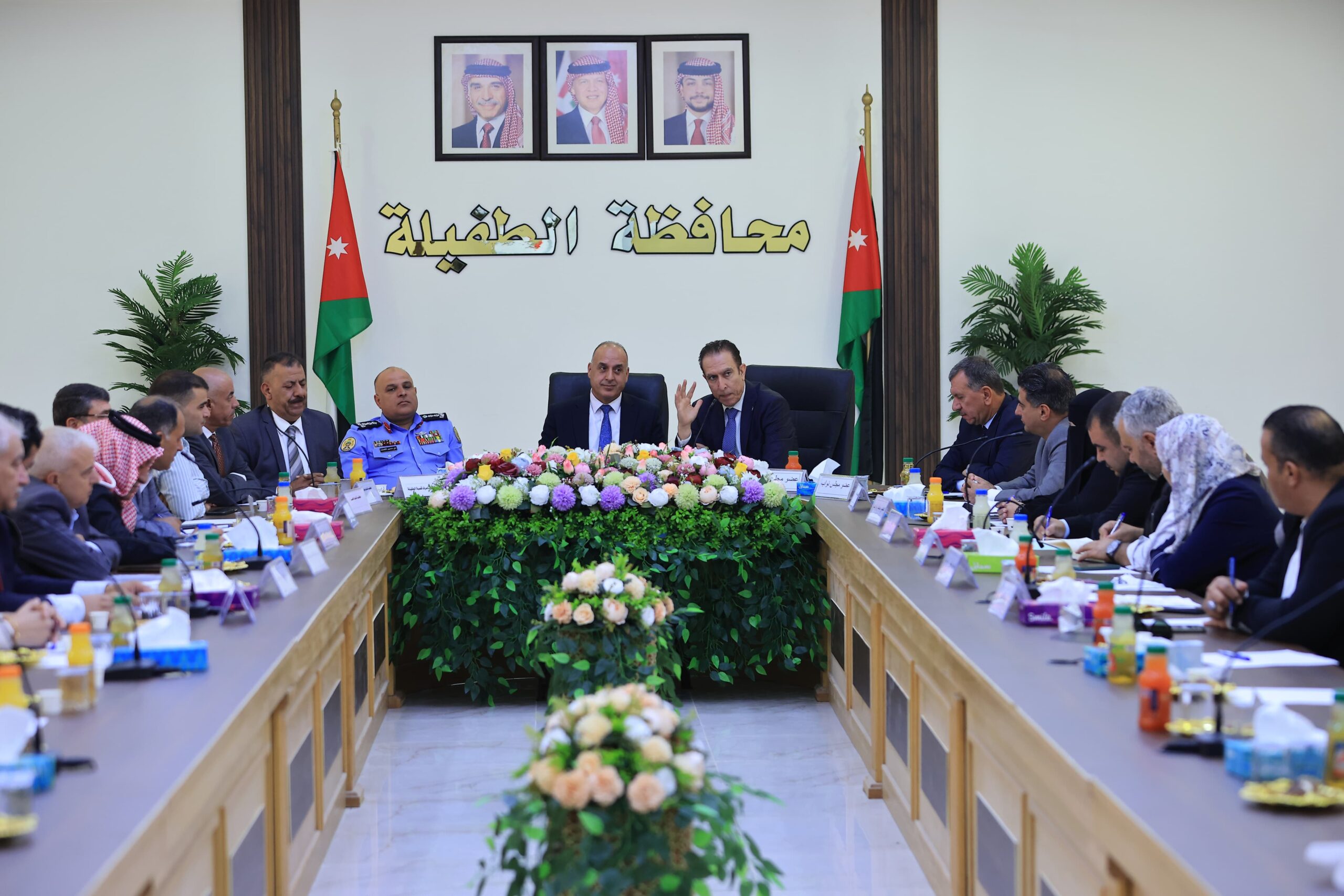 صورة حول : "الميثاق النيابية" تزور الطفيلة وتتبنى مطالب خدمية وتنموية "الميثاق النيابية" تزور الطفيلة وتتبنى مطالب خدمية وتنموية