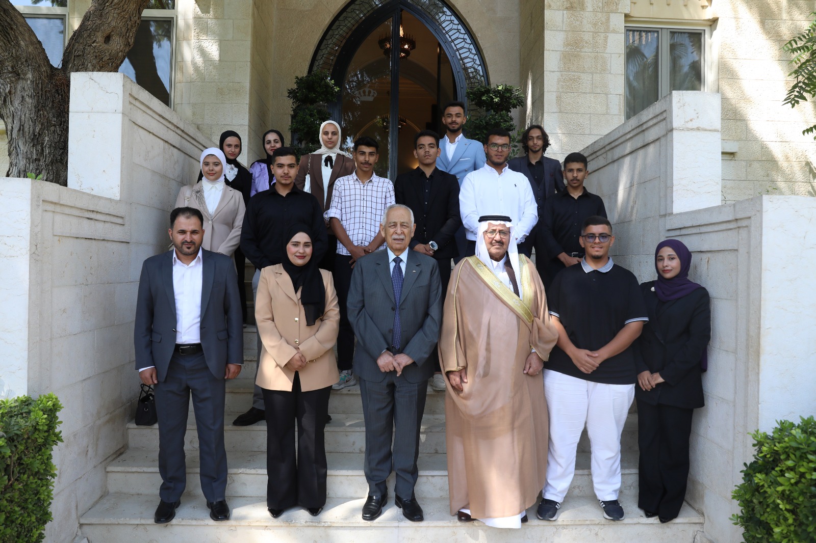 العيسوي: التحديث الشامل خيار وطني لا رجعة عنه بقيادة الملك